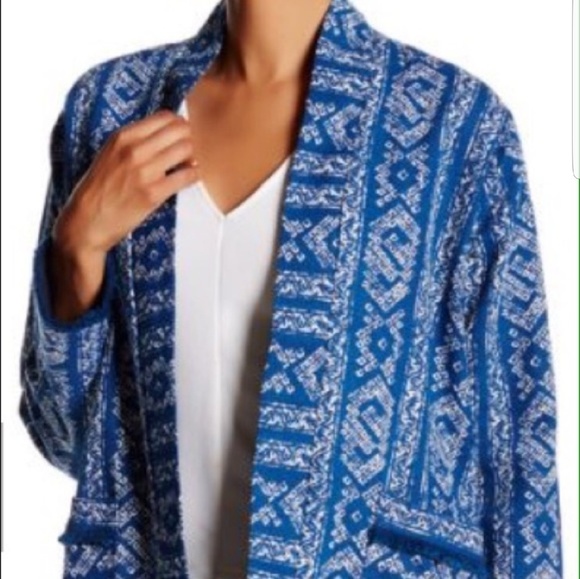 Velvet by Graham & Spencer Jackets & Blazers - FLASH SALE Super cute blazer
